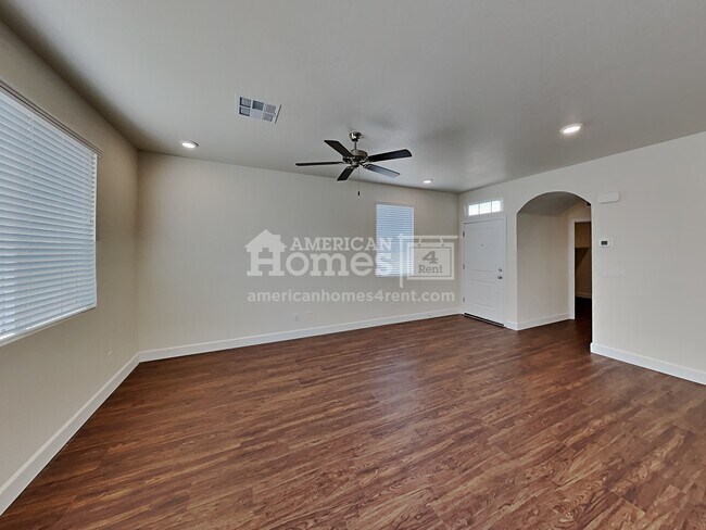Building Photo - 1709 Macchia Avenue