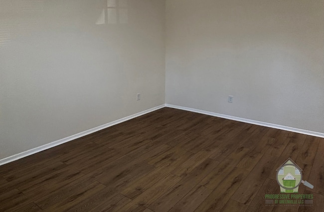 Photo - 2610 State Park Rd House