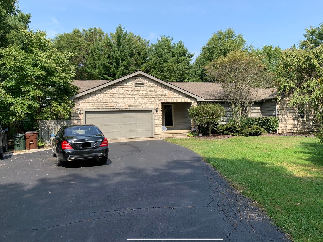 421 Shanahan Rd, Lewis Center, OH 43035 House Rental in Lewis Center, OH