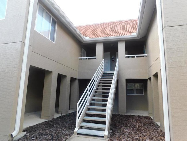 Building Photo - 15215 Amberly Dr