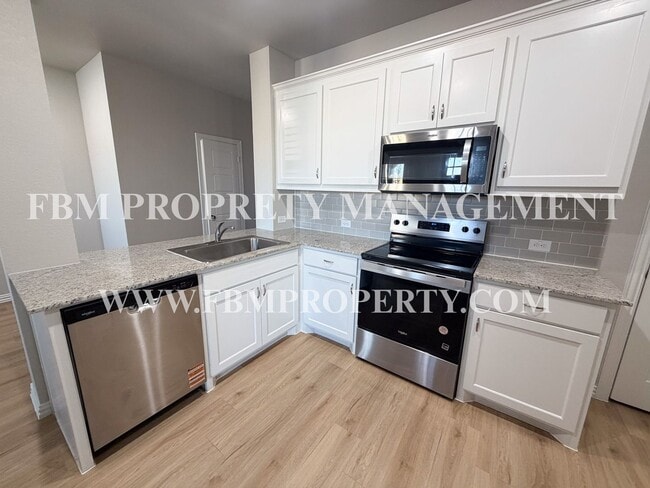 Building Photo - 464 Restoration Rd