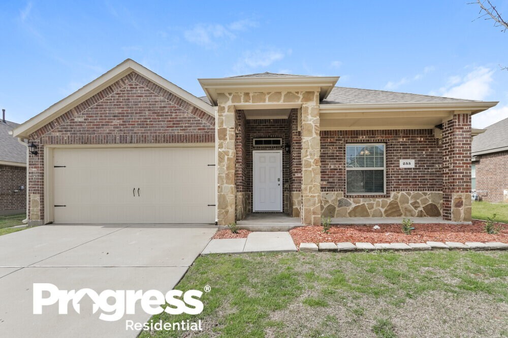 233 Thoroughbred St, Waxahachie, TX 75165 House Rental in Waxahachie