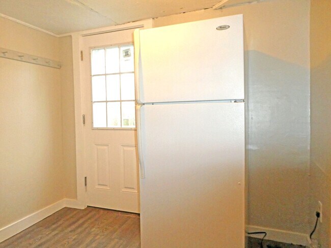 Building Photo - 103 Pearl St