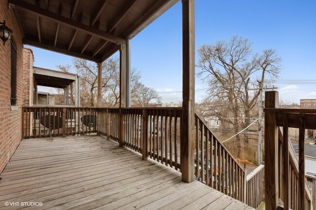 Apartment Rear Porch - Carroll Parc