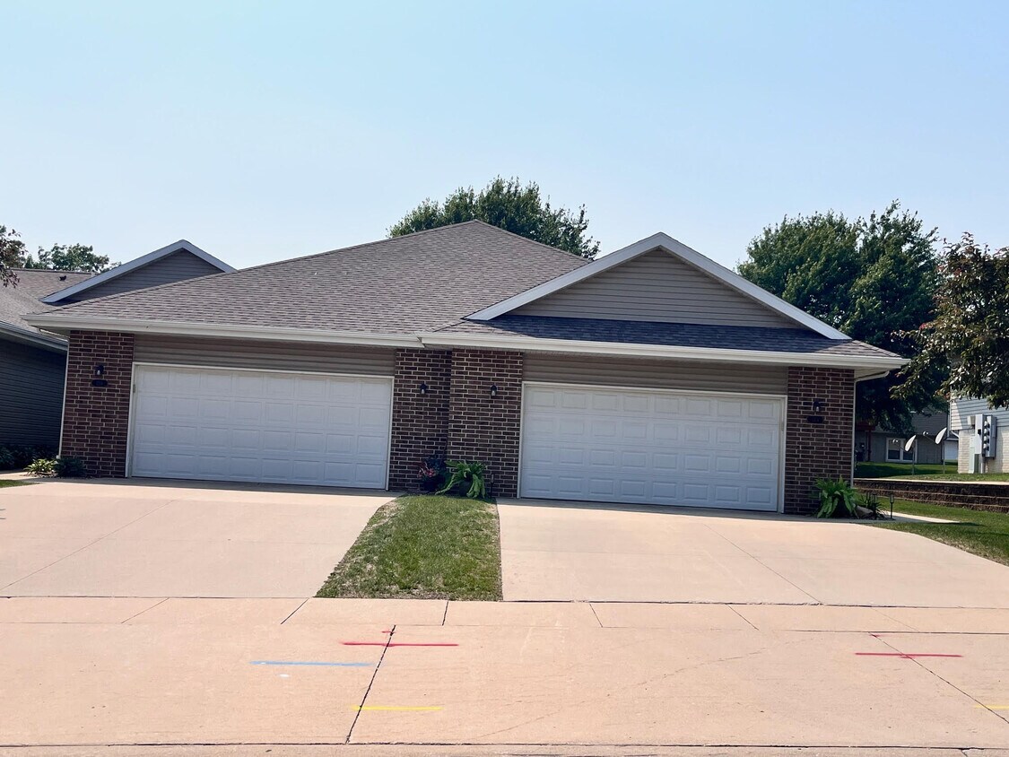 Primary Photo - 1518 Aspen Dr