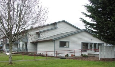 Building Photo - 208 Central Ave