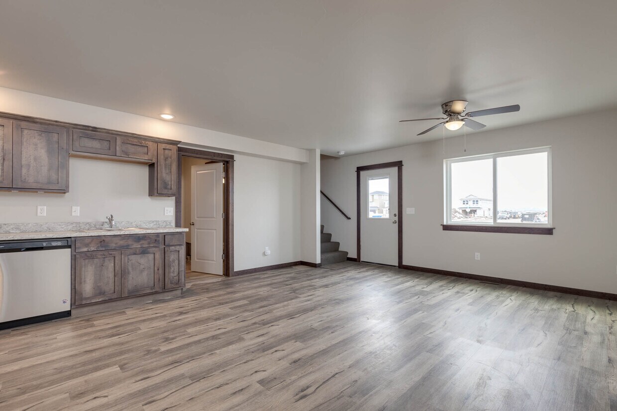 Primary Photo - 1307 Westwood Cir