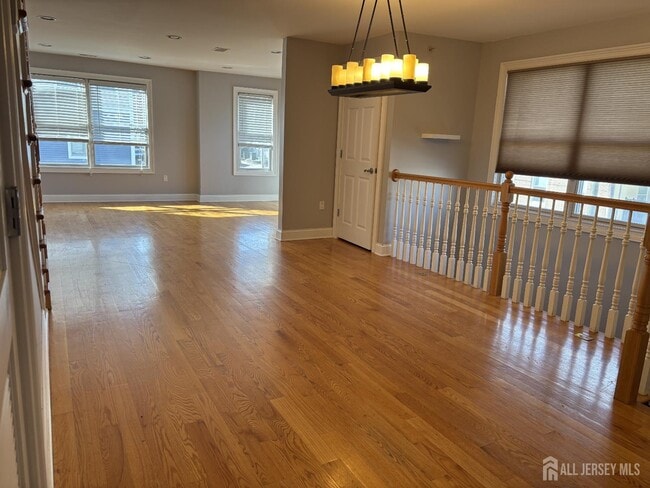 Foto del edificio - 112 N Broadway