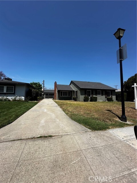 Building Photo - 6849 Yellowstone Dr