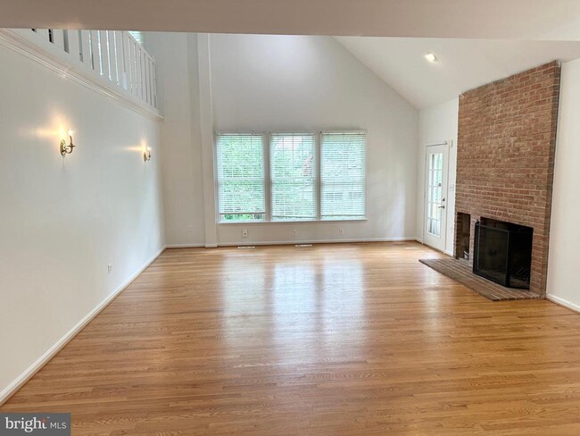 Building Photo - 3505 John Carroll Dr