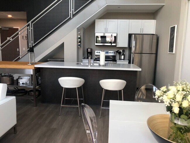 Foto del edificio - 630 S Goodman St