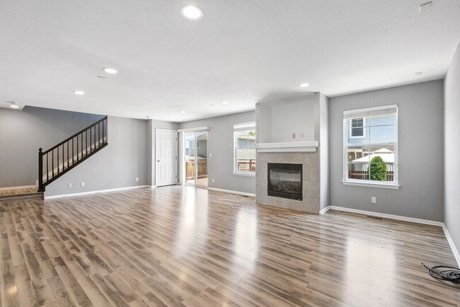 Building Photo - 1446 S Ensenada St