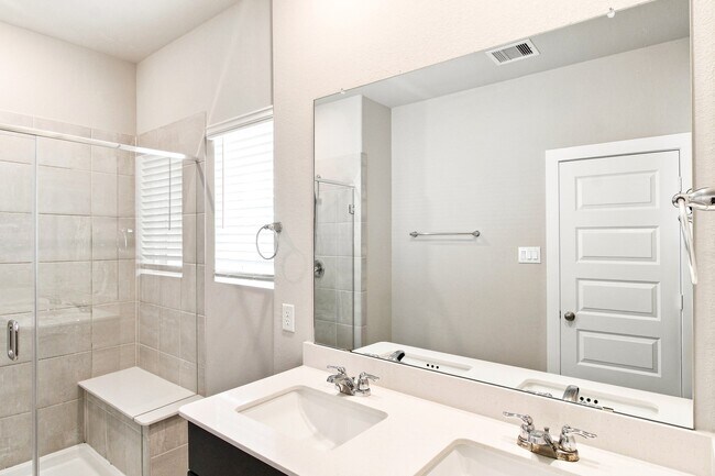 Foto del edificio - 2186 Shady Pier Dr
