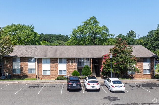 Building Photo - Trinity Properties - Campus Walk