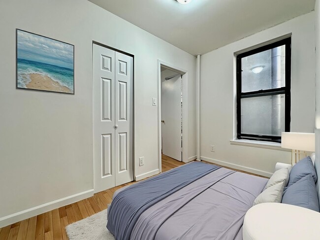 Building Photo - 401 E 68th St