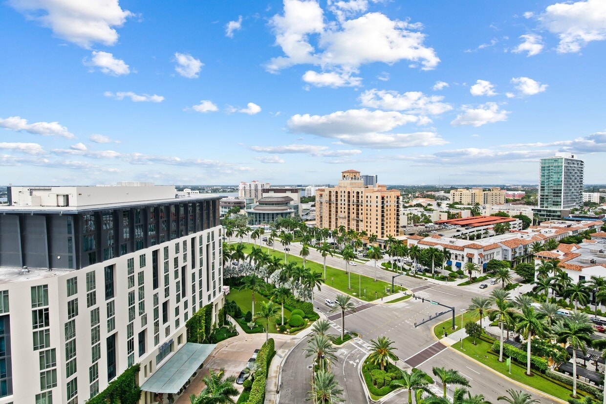 Primary Photo - 550 Okeechobee Blvd