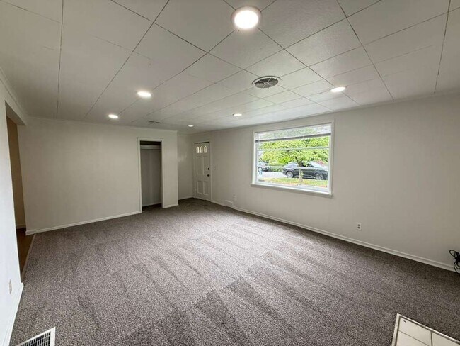 Foto del edificio - 3 Bedroom 1 Bathroom Greenwood Home!