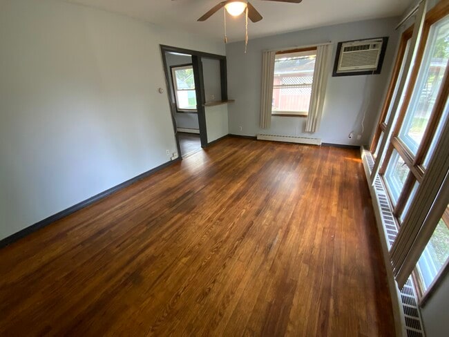 Foto del edificio - 1405 Chandler St