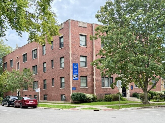 Building Photo - 818 Crain St