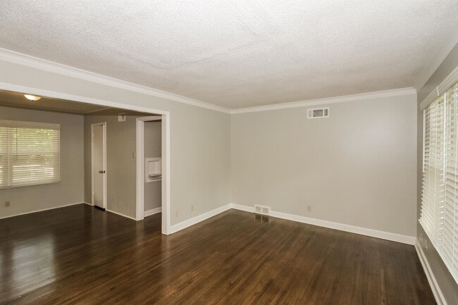 Foto del edificio - 4570 E Dearing Rd