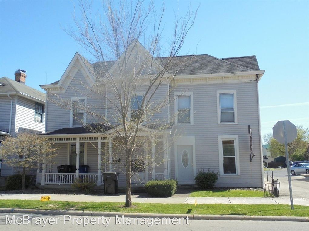 Primary Photo - 204 W Main St