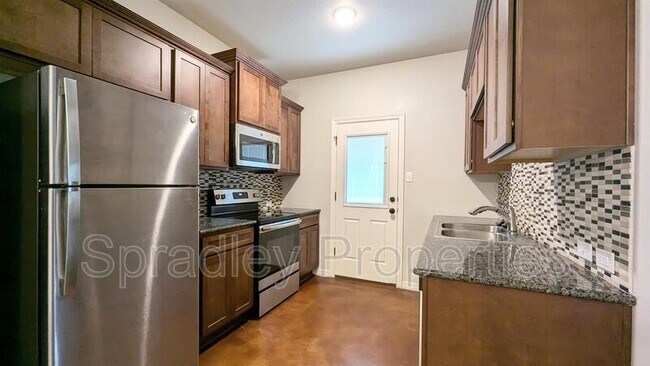 Building Photo - 205B Sparrow Cove