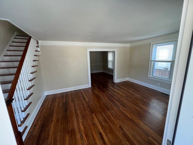 Foto del edificio - 3727 Robin Hood Rd