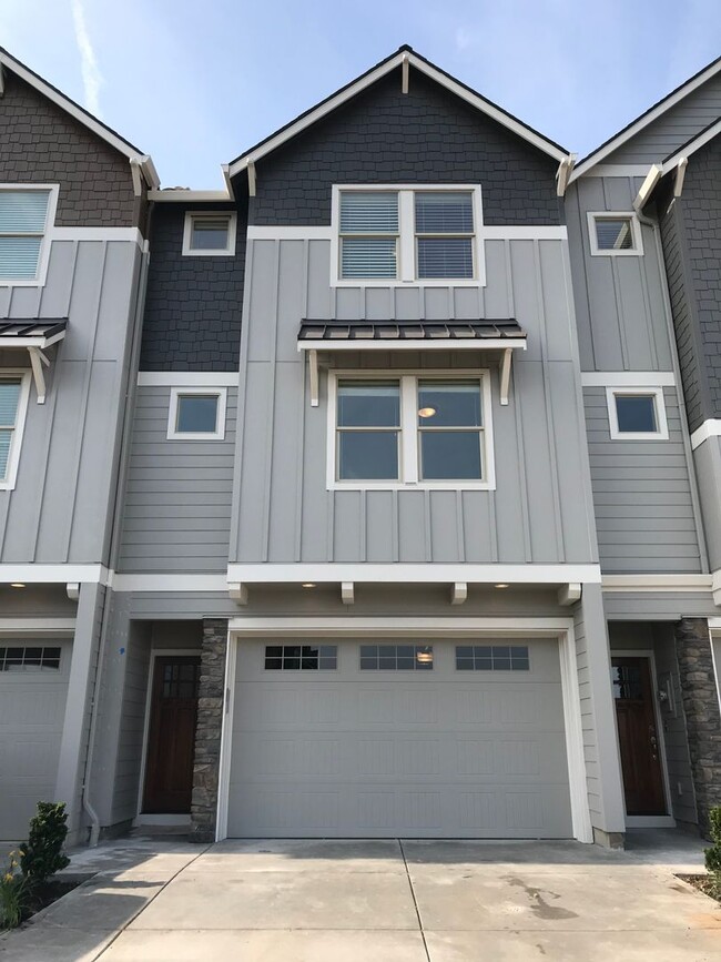 Building Photo - 4237 NW Sage Loop