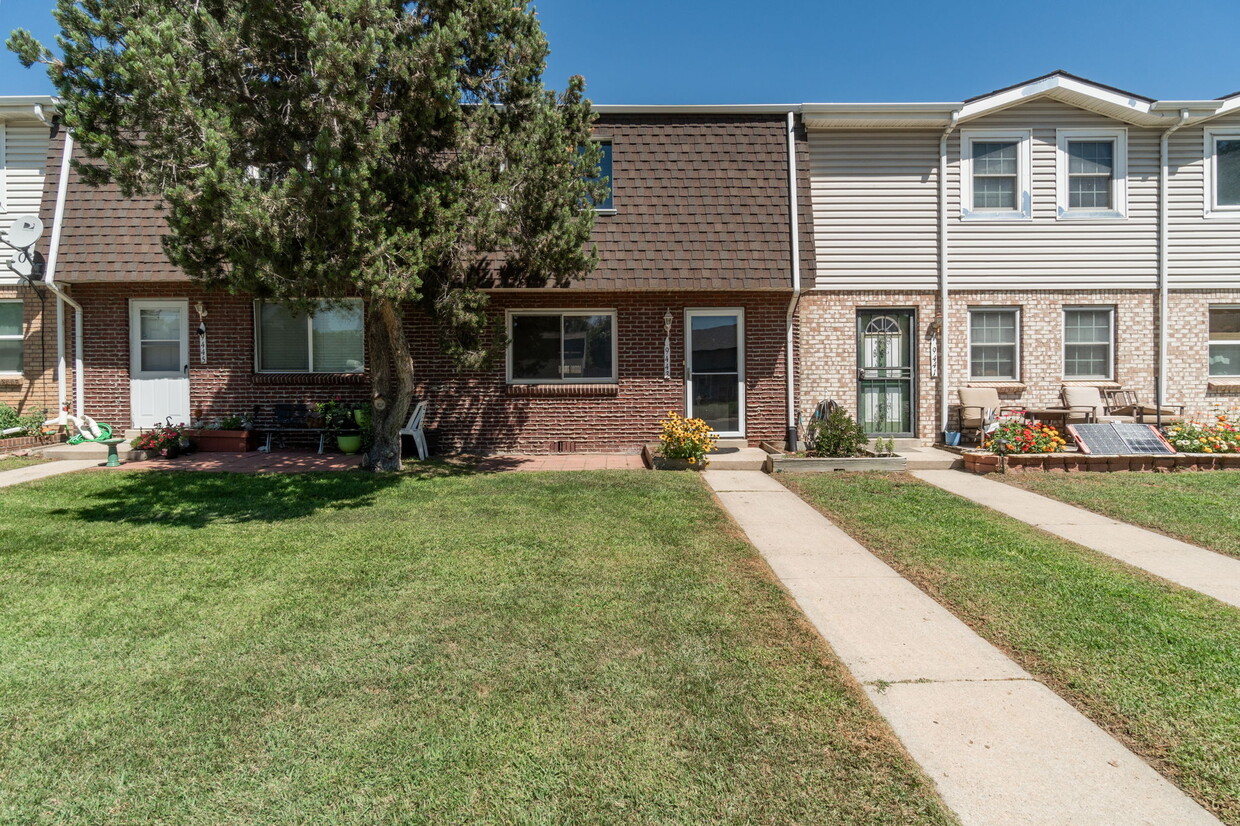 Primary Photo - 9443 W 47th Ave