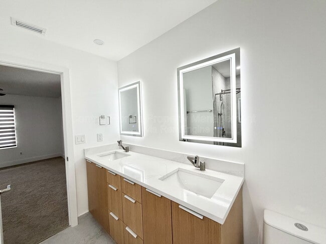 Building Photo - 947 N Atmore Cir