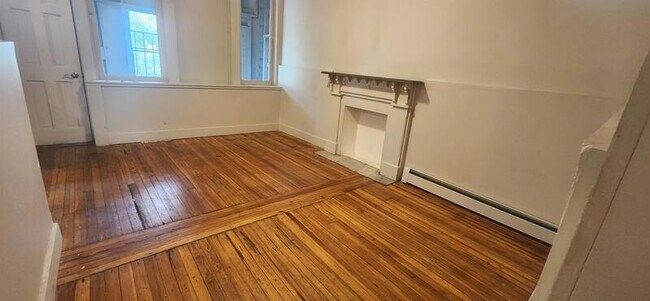 Building Photo - 343 Madison Ave, Unit 2