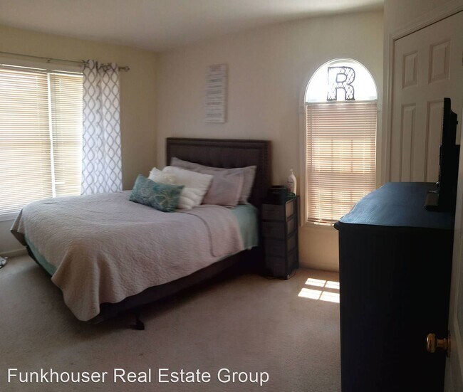Building Photo - 3058 Crystal Spring Ln