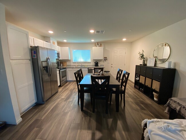 Building Photo - 3522 Bayou Way