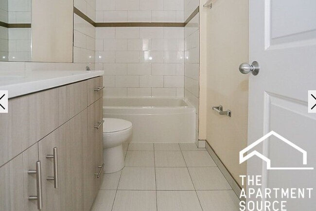 Foto del edificio - 3711 N Wilton Ave