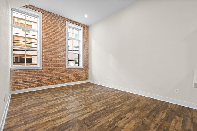 Foto del edificio - 6200 Hudson Ave