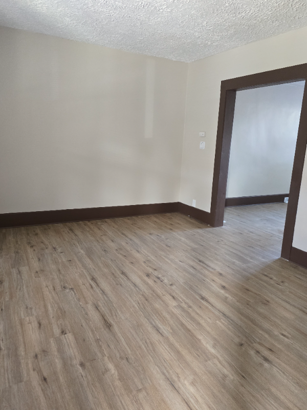 Foto del edificio - 839 Priestley Ave