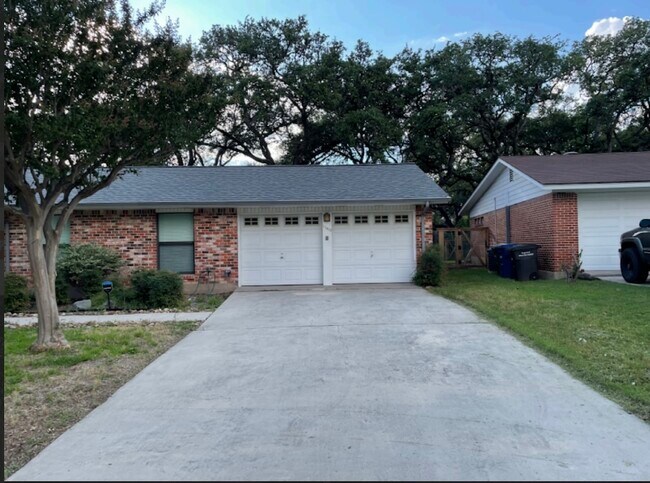 Foto del edificio - 11003 Janet Lee Dr