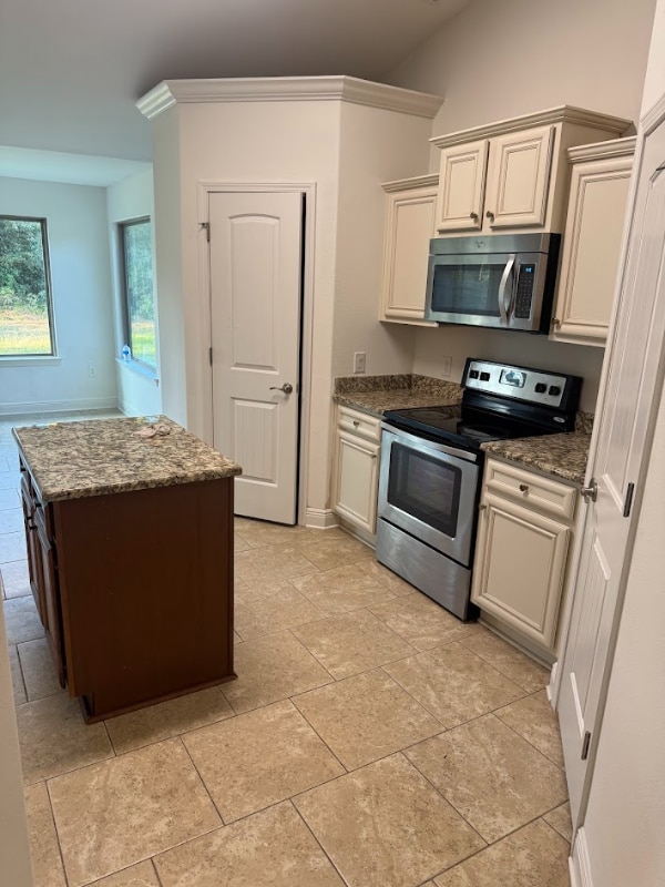 Foto del edificio - 9154 Deer Ln