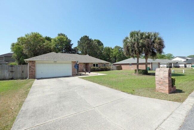 Foto del edificio - Lovely home for rent in the Sailboat Cove neighborhood of Bluewater Bay