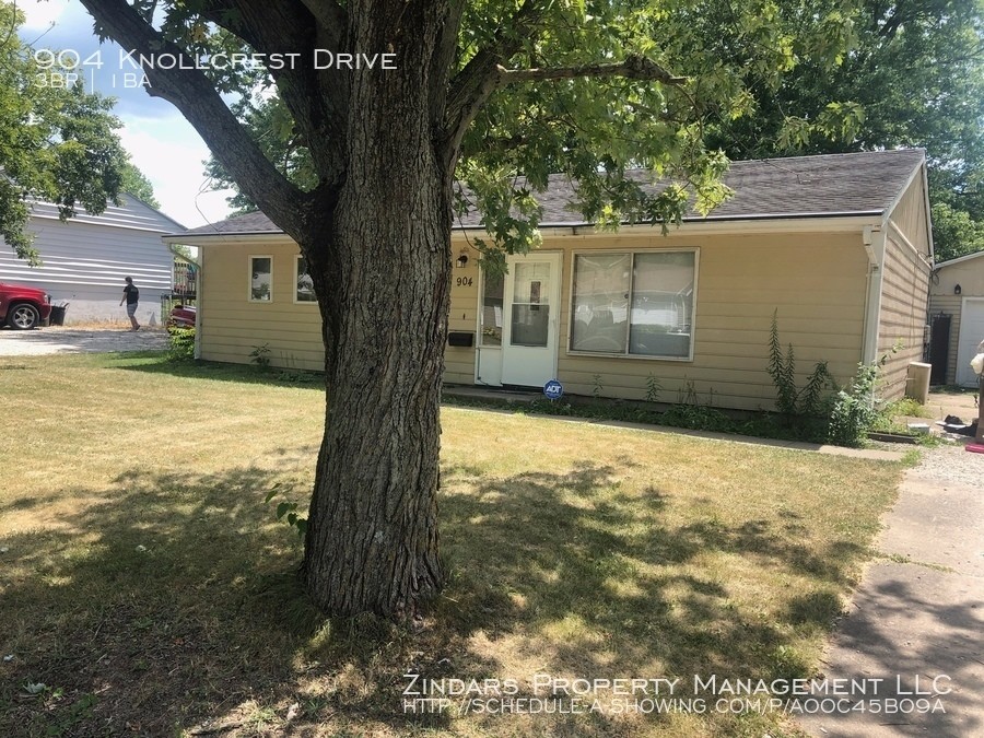 Primary Photo - 904 Knollcrest Dr