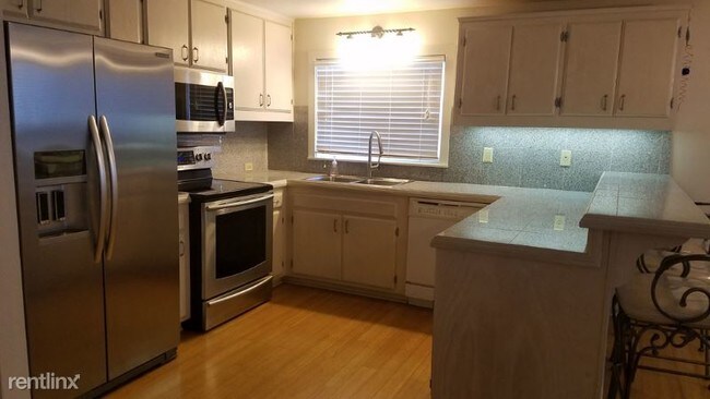 Building Photo - 1 br, 1 bath House - 1330 W 11th Ave