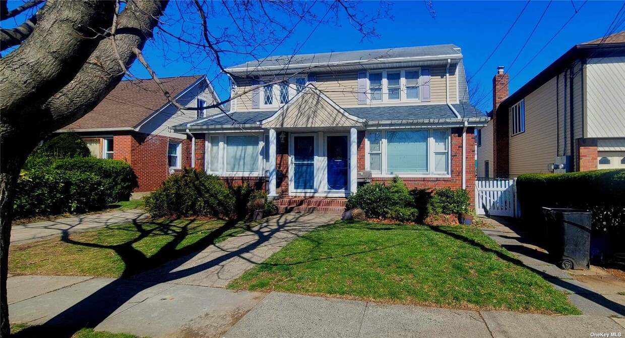 Primary Photo - 71 Willis Ave.