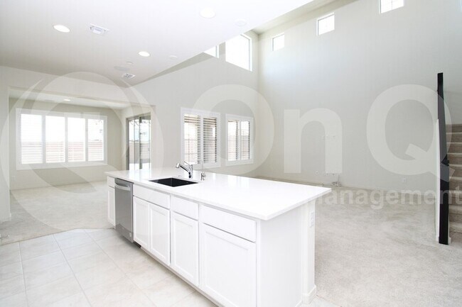 Foto del edificio - 13769 W Forest Pleasant Pl