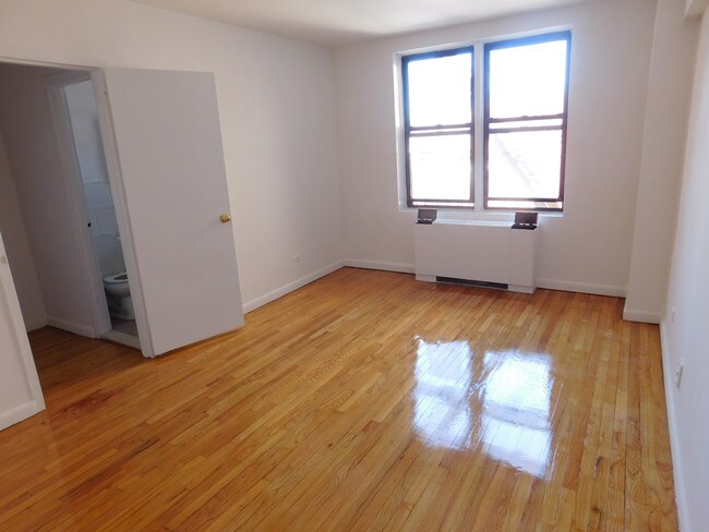 Foto del edificio - 2335 Broadway