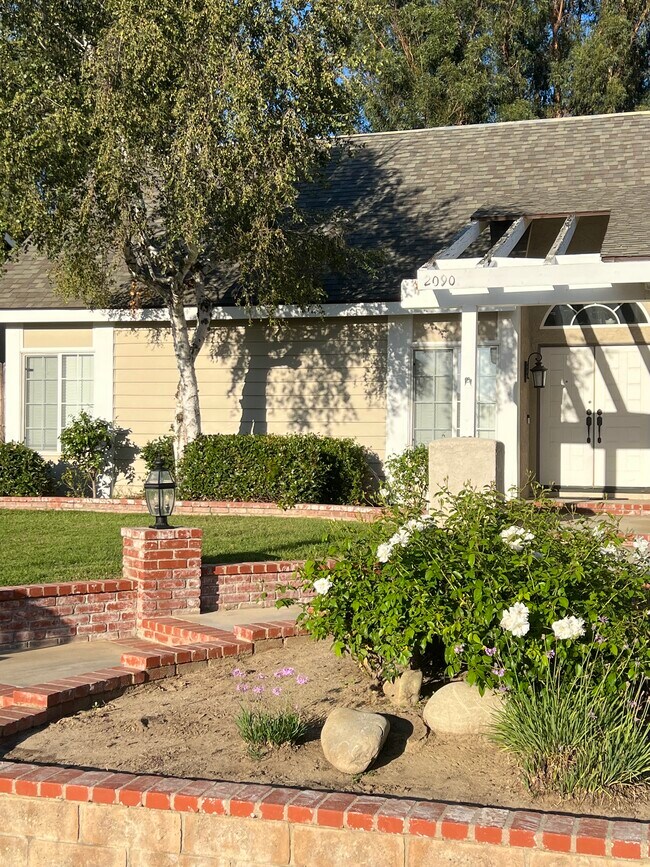 Building Photo - 2090 Klamath Dr