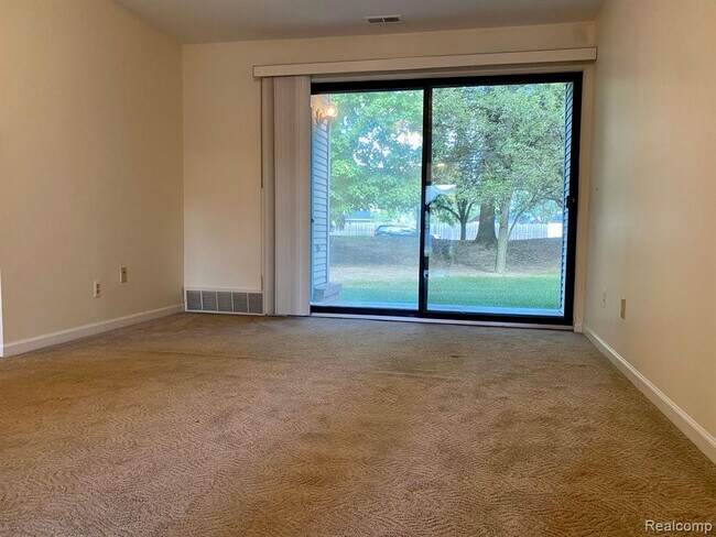 Building Photo - 42477 Lilley Pointe Dr