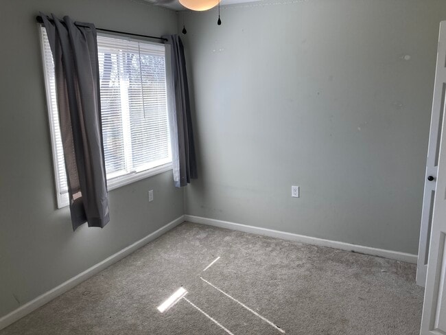 Building Photo - 176 Warrior Cir