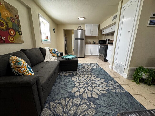 Foto del edificio - 319 S Olive St