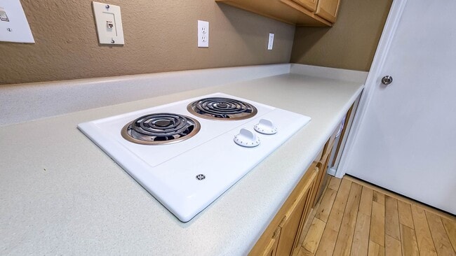 Photo - $960- Studio/1BA Close to Downtown Colorado Springs Apartment