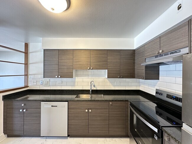 Foto del edificio - 1653 Oakwood Ave